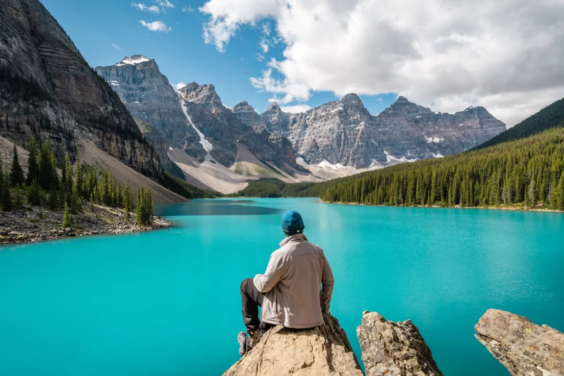 25 of the Best Hikes Near Calgary, Alberta